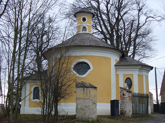 Lesní Hluboké - kaple